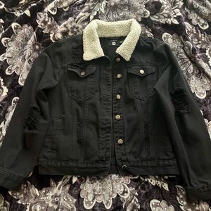 black denim jacket with faux fur collar